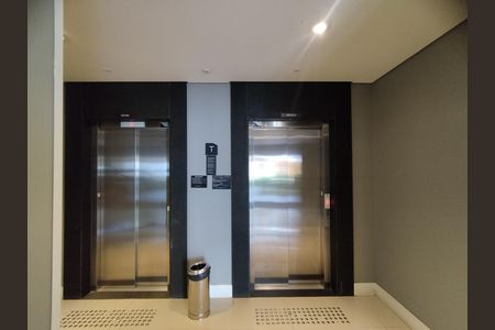 Apartamento à venda com 57m², 2 quartos e 1 vaga Apartamento à venda com 57m², 2 quartos e 1 vagaHall de entrada