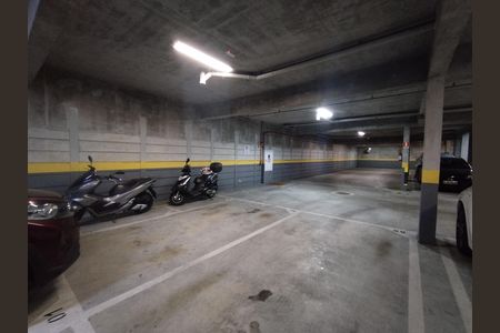 Apartamento à venda com 57m², 2 quartos e 1 vaga Apartamento à venda com 57m², 2 quartos e 1 vagaVagas
