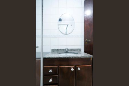 Banheiro de apartamento para alugar com 2 quartos, 59m² em S Paula, São Caetano do Sul