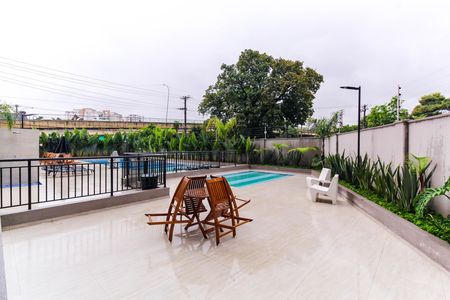 Apartamento para alugar com 36m², 2 quartos e sem vaga Apartamento para alugar com 36m², 2 quartos e sem vagaÁrea comum - Piscina