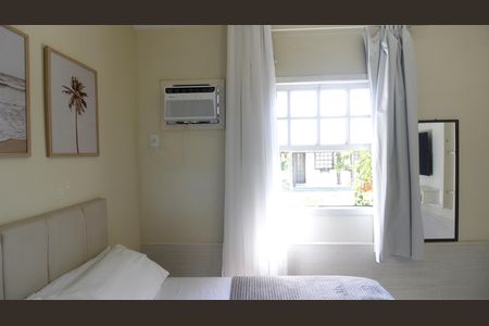 Quarto 1 - Suíte de casa de condomínio para alugar com 2 quartos, 66m² em Ogiva, Cabo Frio