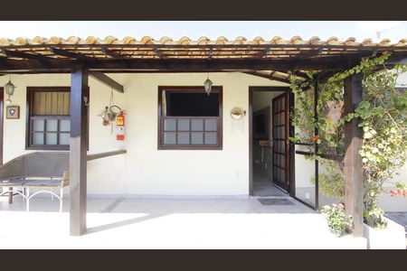 Casa de condomínio para alugar com 66m², 2 quartos e 1 vagaVaranda