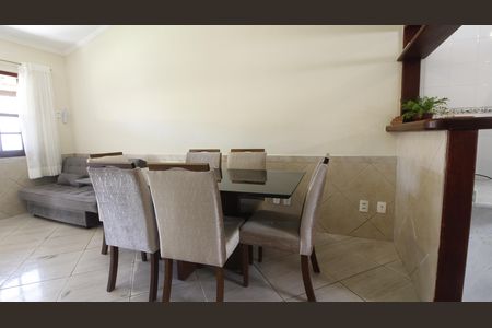 Casa de condomínio para alugar com 66m², 2 quartos e 1 vagaSala