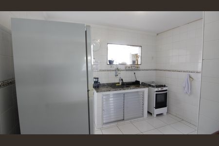 Casa de condomínio para alugar com 66m², 2 quartos e 1 vagaCozinha