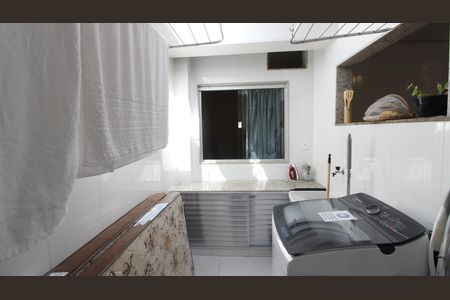 Casa de condomínio para alugar com 66m², 2 quartos e 1 vagaÁrea de Serviço