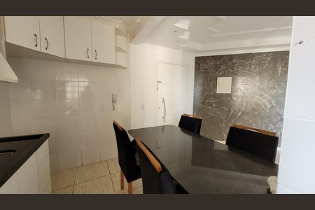 Cozinha de apartamento para alugar com 2 quartos, 55m² em Vila Maria Augusta, Itaquaquecetuba