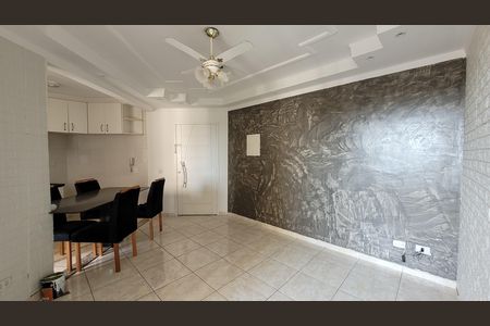 Sala de apartamento para alugar com 2 quartos, 55m² em Vila Maria Augusta, Itaquaquecetuba