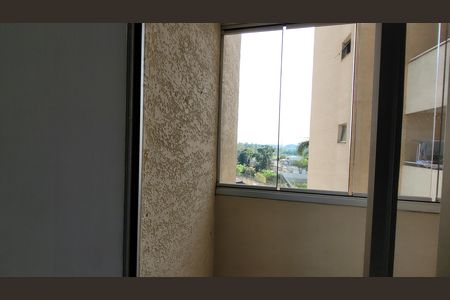 Sala - Varanda de apartamento para alugar com 2 quartos, 55m² em Vila Maria Augusta, Itaquaquecetuba