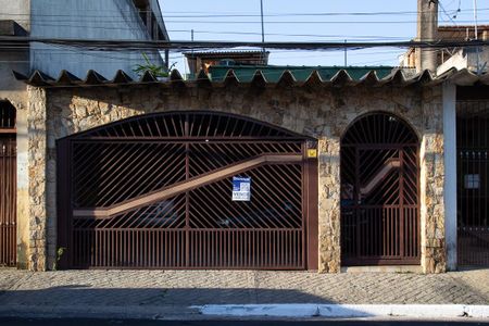 Fachada de casa à venda com 3 quartos, 154m² em Parque Luis Mucciolo, São Paulo