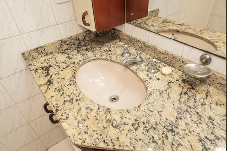 Apartamento para alugar com 68m², 2 quartos e 1 vaga Apartamento para alugar com 68m², 2 quartos e 1 vagaBanheiro