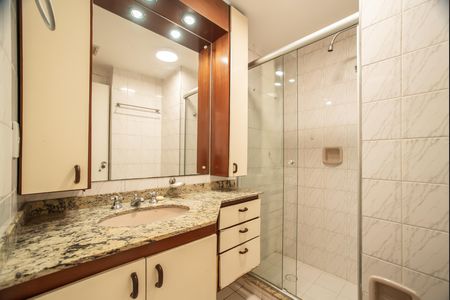 Apartamento para alugar com 68m², 2 quartos e 1 vaga Apartamento para alugar com 68m², 2 quartos e 1 vagaBanheiro