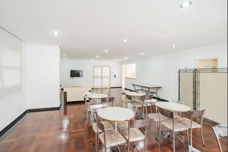 Apartamento para alugar com 68m², 2 quartos e 1 vaga Apartamento para alugar com 68m², 2 quartos e 1 vagaÁrea comum - Salão de festas