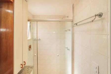 Apartamento para alugar com 68m², 2 quartos e 1 vaga Apartamento para alugar com 68m², 2 quartos e 1 vagaBanheiro da Suíte