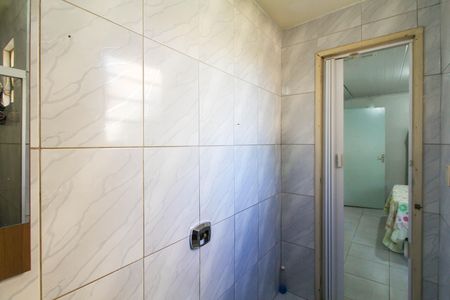 Banheiro da Suíte de casa à venda com 4 quartos, 520m² em Rio Branco, Canoas