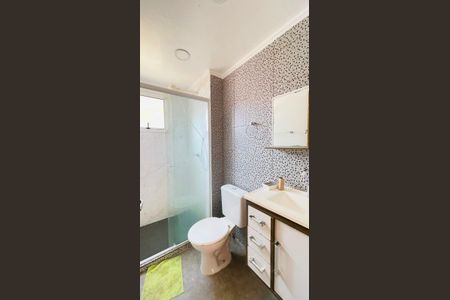Banheiro de apartamento para alugar com 2 quartos, 45m² em Jardim Isis, Cotia