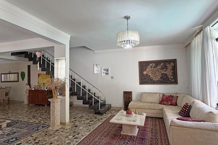 Casa para alugar com 200m², 4 quartos e 2 vagasSala