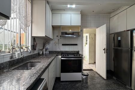 Cozinha de casa para alugar com 4 quartos, 200m² em Aparecida, Santos