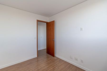Quarto 1 de apartamento para alugar com 2 quartos, 44m² em Rio Branco, Belo Horizonte