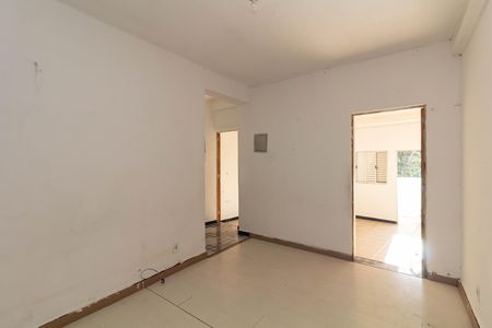 Casa para alugar com 80m², 2 quartos e 1 vaga Casa para alugar com 80m², 2 quartos e 1 vagaSala