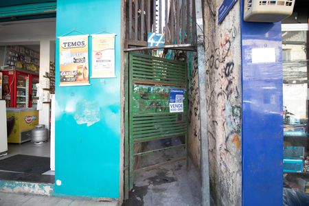 FACHADA de casa à venda com 3 quartos, 80m² em Jardim Peri, São Paulo
