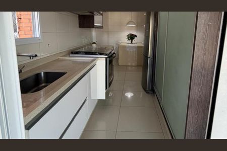 Cozinha de apartamento à venda com 3 quartos, 130m² em Vila Ipojuca, São Paulo