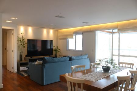 Sala de apartamento à venda com 3 quartos, 130m² em Vila Ipojuca, São Paulo