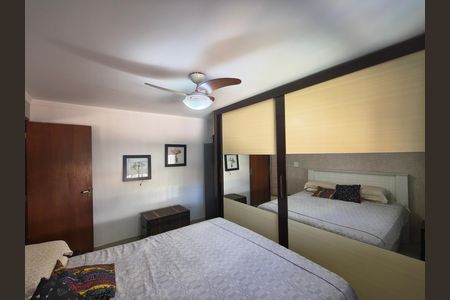 Quarto 2 de casa de condomínio para alugar com 3 quartos, 197m² em Taquara, Rio de Janeiro