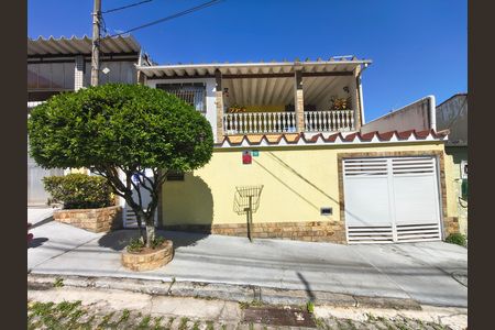 Casa de Condomínio para alugar com 3 quartos, 197m² em Taquara, Rio de Janeiro
