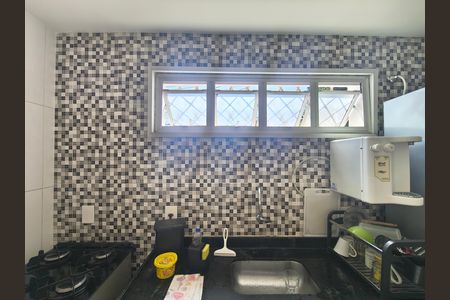 Cozinha de casa de condomínio para alugar com 3 quartos, 197m² em Taquara, Rio de Janeiro