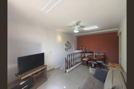 Hall - Segundo Andar de casa de condomínio para alugar com 3 quartos, 197m² em Taquara, Rio de Janeiro