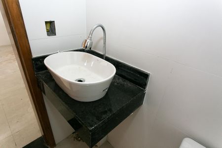 Apartamento para alugar com 60m², 2 quartos e sem vagaBanheiro