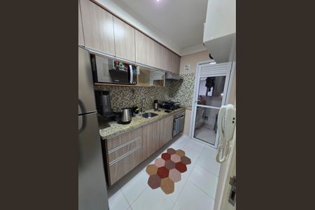 Cozinha de apartamento à venda com 2 quartos, 73m² em Jardim Wanda, Taboão da Serra