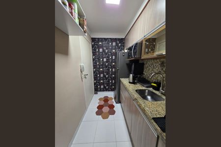 Cozinha de apartamento à venda com 2 quartos, 73m² em Jardim Wanda, Taboão da Serra