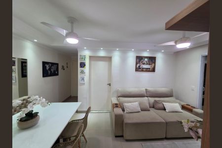 Sala de apartamento à venda com 2 quartos, 73m² em Jardim Wanda, Taboão da Serra