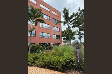 Casa de condomínio à venda com 196m², 1 quarto e 6 vagas