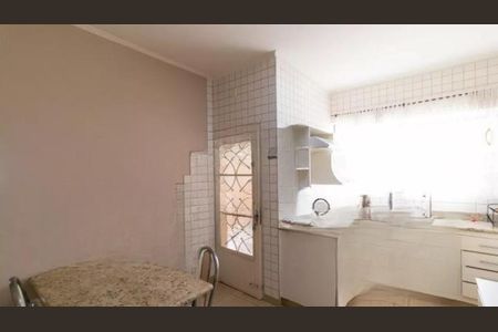 Casa à venda com 4 quartos, 180m² em Jardim Eulina, Campinas