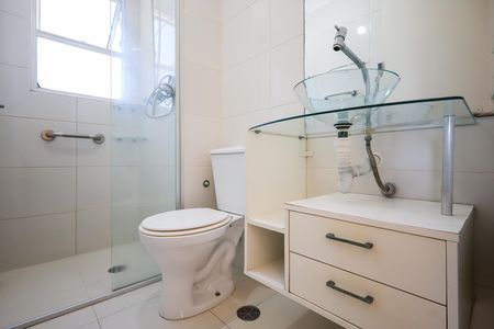 Banheiro de apartamento para alugar com 2 quartos, 50m² em Jurubatuba, São Paulo