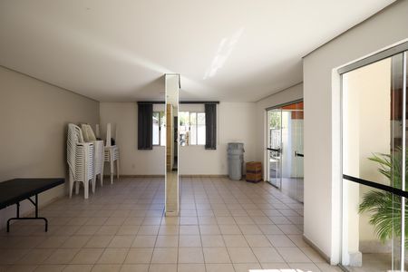 Apartamento para alugar com 50m², 2 quartos e 1 vaga Apartamento para alugar com 50m², 2 quartos e 1 vagaSalão de festas