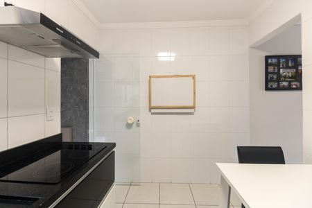 Cozinha de casa de condomínio para alugar com 2 quartos, 145m² em Penha de França, São Paulo