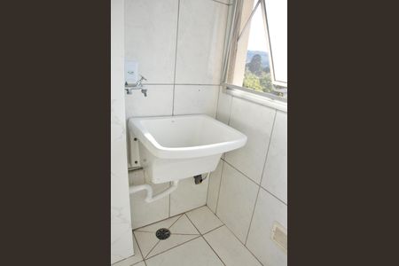 Detalhe - Área de Serviço de apartamento para alugar com 2 quartos, 52m² em Conjunto Residencial Vista Verde, São Paulo