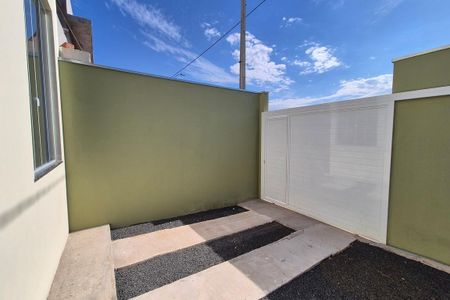 Garagem de casa à venda com 2 quartos, 60m² em Parque das Praças, Campinas