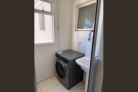 Apartamento à venda com 64m², 2 quartos e 1 vaga Apartamento à venda com 64m², 2 quartos e 1 vagaÁrea de serviço