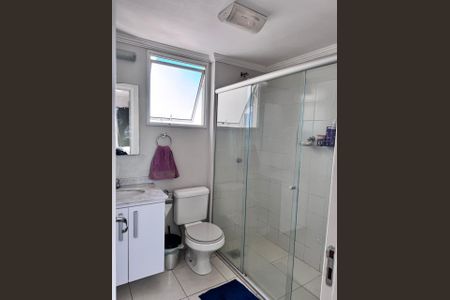 Apartamento à venda com 64m², 2 quartos e 1 vaga Apartamento à venda com 64m², 2 quartos e 1 vagaBanheiro
