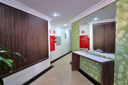 Hall de entrada de apartamento à venda com 3 quartos, 97m² em Vila Euclides, São Bernardo do Campo