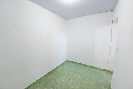 Quarto de casa para alugar com 1 quarto, 50m² em Parque Santo Antonio, Taubaté