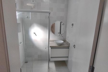 Casa à venda com 130m², 2 quartos e 1 vaga Casa à venda com 130m², 2 quartos e 1 vagaBanheiro da Suíte