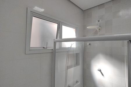 Casa à venda com 130m², 2 quartos e 1 vaga Casa à venda com 130m², 2 quartos e 1 vagaBanheiro da Suíte