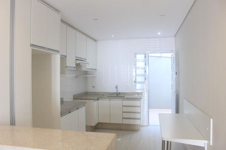 Cozinha de casa à venda com 2 quartos, 130m² em Santa Paula, São Caetano do Sul