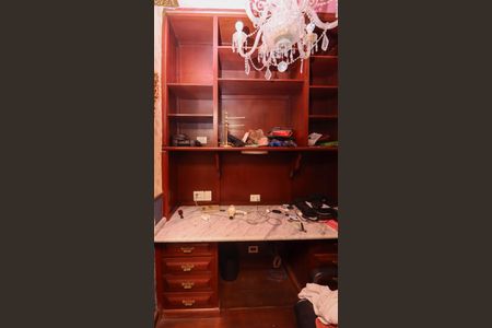 Casa para alugar com 400m², 6 quartos e 2 vagas Casa para alugar com 400m², 6 quartos e 2 vagasCloset da suíte 4