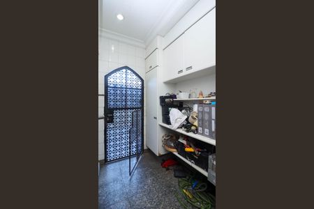Casa para alugar com 400m², 6 quartos e 2 vagas Casa para alugar com 400m², 6 quartos e 2 vagasÁrea de Serviço